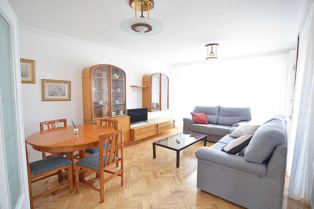 El Apartamento De Santa Pilar By Just Room Santander Bagian luar foto