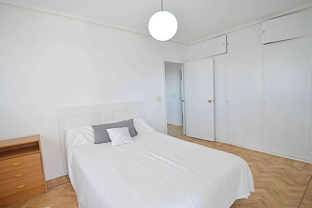 El Apartamento De Santa Pilar By Just Room Santander Bagian luar foto