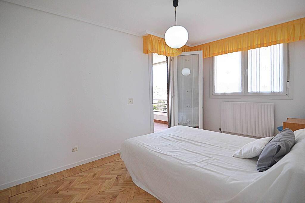 El Apartamento De Santa Pilar By Just Room Santander Bagian luar foto