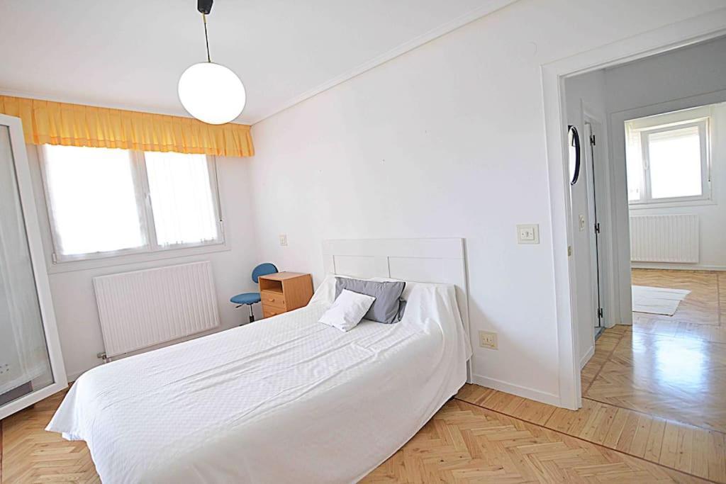 El Apartamento De Santa Pilar By Just Room Santander Bagian luar foto