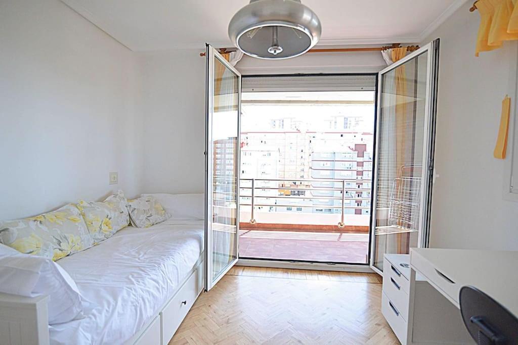 El Apartamento De Santa Pilar By Just Room Santander Bagian luar foto